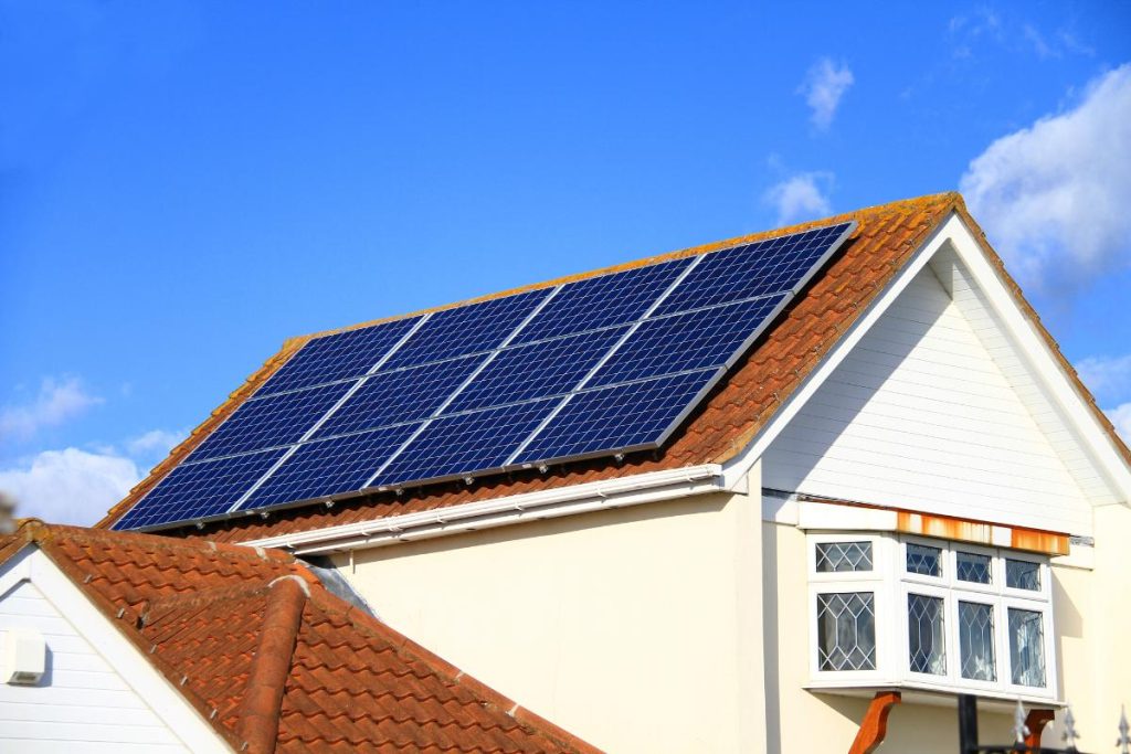 quantas placas solares preciso para gerar 1000 kwh (capa)